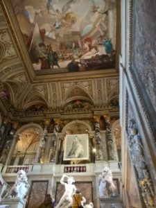 Kunst Historisches Vienna. Klimt staircase